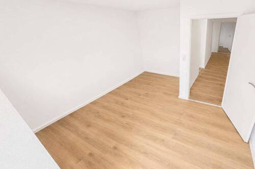6F20F4E2-EECC-4771-88EF-B8960FEE0570 - 