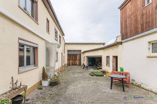 Hof - 5 Zimmer Einfamilienhaus zum Kaufen in Mainz / Finthen
