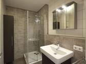 Modernes Badezimmer - 