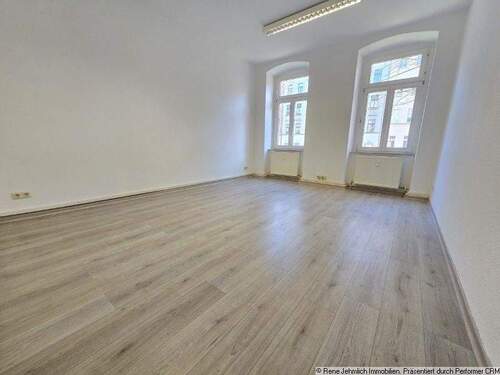 Zimmer 2 - Zentral gelegenes Büro im beliebten Kaßberg: Erdgeschoss, drei Zimmer, Balkon und Stauraum