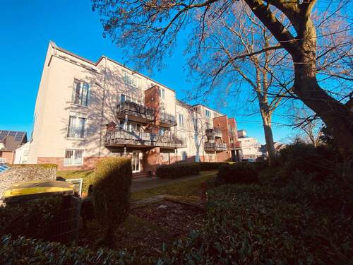 Ansicht Gebäude Rückseite - Attraktive 3,5-Zimmer-Eigentumswohnung mit Balkon in Bottrop-Kirchhellen