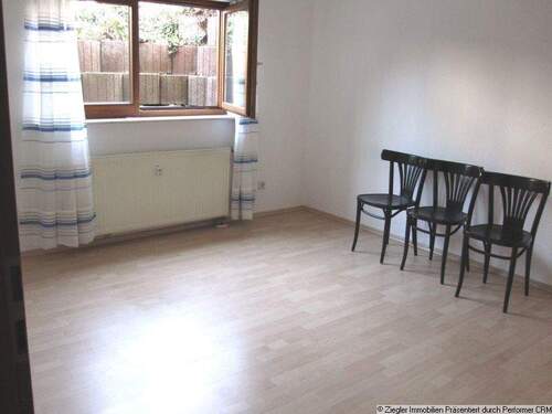 Zimmer Ansicht A - Nette Souterrain-Wohnung im OT Neckarhausen - 104020