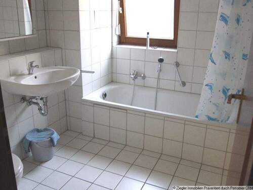 Tageslichtbad - 1 Zimmer Etagenwohnung in Edingen-Neckarhausen
