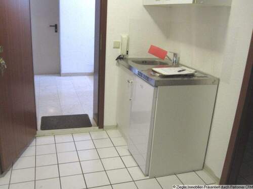 Diele mit Pantryküche - Etagenwohnung mit 26,00 m² in Edingen-Neckarhausen zur Miete