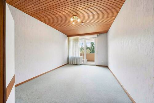 LICHTDURCHFLUTETES SCHLAFZIMMER - (KI generiert) - 