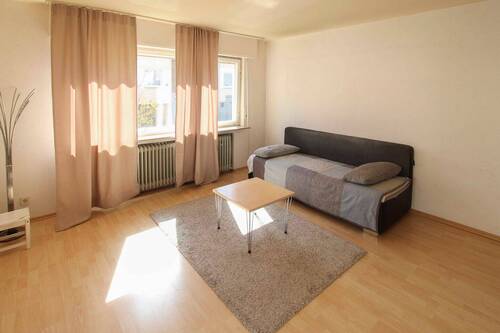 Wohnzimmer - 3 Zimmer Etagenwohnung zum Kaufen in Leinfelden-Echterdingen