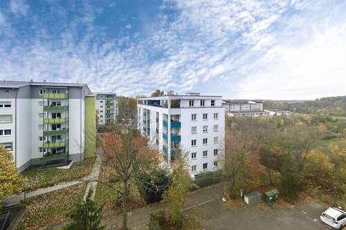 Aussicht - Freie & helle 2-Zi.-Whg. mit sonnigem Balkon, EBK, Aussicht, 6. OG, Aufzug, TG-Stpl.