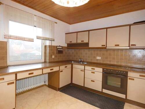 Einbauküche - 1 Zimmer Mehrfamilienhaus, Wohnhaus zum Kaufen in Vilseck