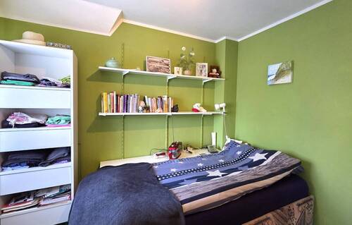 Halbes Zimmer OG - 
