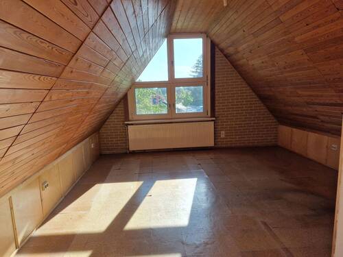großes Zimmer im DG - 