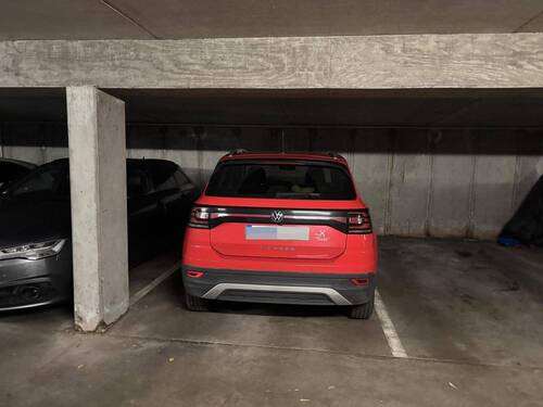 Tiefgaragenstellplatz - 