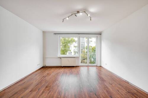 Ca. 25 qm großes Wohnzimmer - 