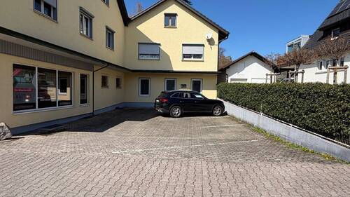 Stellplätze - Gewerbeobjekt (Büro, Produktion, Verkauf) in Sasbach zur Miete