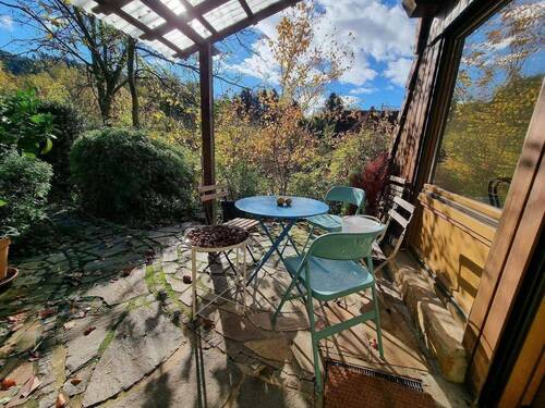 Ausblick auf den Garten und die Landschaft - 9 Zimmer Mehrfamilienhaus, Wohnhaus in Ballrechten-Dottingen