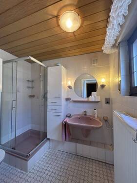 Badezimmer Erdgeschoss - 