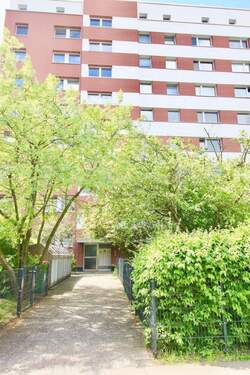 alles sehr schön - 2 Zimmer Etagenwohnung in Hamburg