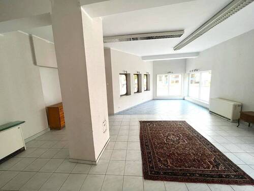 Verkaufsraum/Büro EG - 