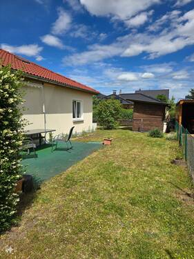 Hausrückseite/ Terrasse - 3 Zimmer Bungalow zum Kaufen in Panketal