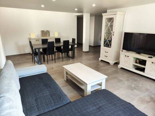 Wohn- und Essbereich 3 - 3 Zimmer Etagenwohnung zur Miete in Höfen an der Enz