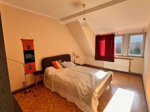 Gemütliches Schlafzimmer - Etagenwohnung mit 68,00 m² in Jena zur Miete