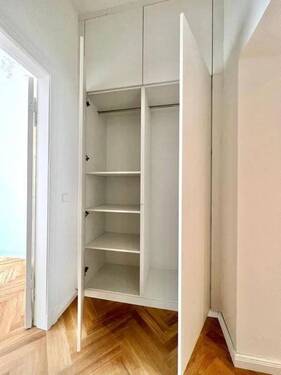 praktischer Einbauschrank - 