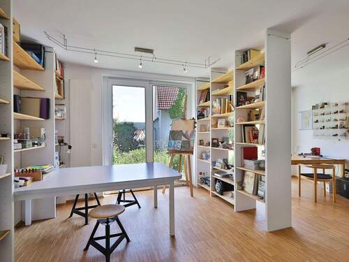 Separat abtrennbarer Arbeitsbereich im Gartengeschoss - 