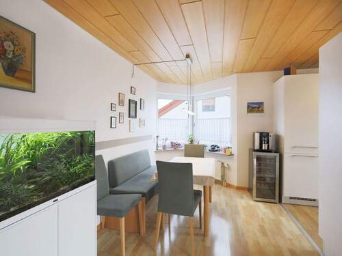 Schöner Essbereich mit Erkerfenster - 3 Zimmer Etagenwohnung in Ditzingen-Hirschlanden