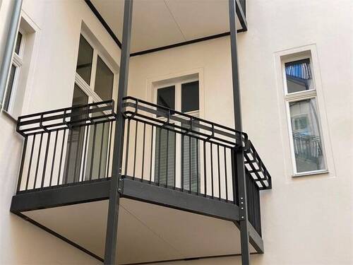 Neubau Hofbalkon - 