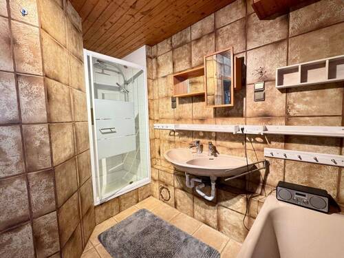 und mit Dusche - 