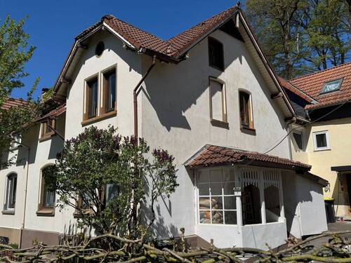 Ansicht - Ideal für den Handwerker - Charmante Doppelhaushälfte mit Altbauflair in ruhiger Lage