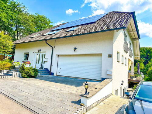 Bild 1 - Geräumiges, 6-Zimmer-Einfamilienhaus mit gehobener Innenausstattung in Overath. COURTAGEFREI !!
