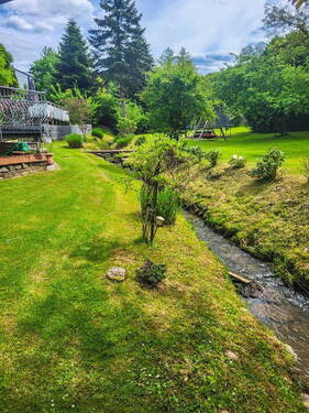 bach im garten - Einfamilienhaus mit 273,00 m² in Overath zum Kaufen