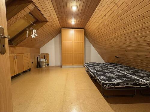 Schlafzimmer DG - 