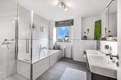 Badezimmer - Reihenmittelhaus mit 145,00 m² in Hattingen zum Kaufen