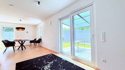 Zugang Terrasse und Essbereich - 