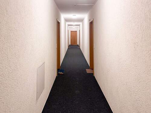 Flur zu den Wohnungen - 