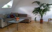 Wohnzimmer links - 2 Zimmer Etagenwohnung zum Kaufen in Würzburg