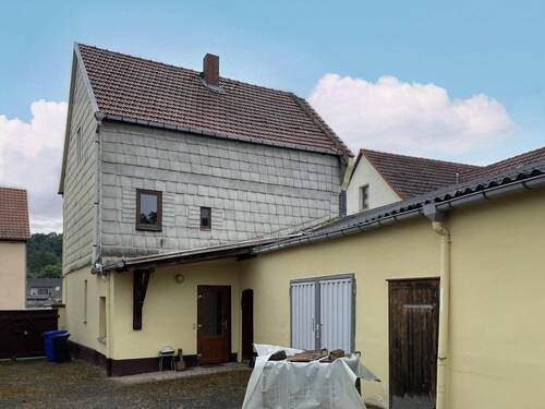 Haus Rückseite - 5 Zimmer Einfamilienhaus zum Kaufen in Kyffhäuserland
