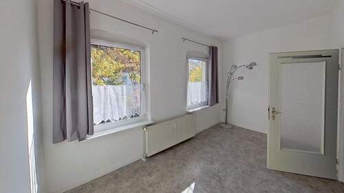 Hubsche-5-Raum-Wohnung-sucht-nette-Familie-Bedroom 1 - 