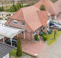 Vermietetes Einfamilienhaus mit Garage, Carport, überdachter Terrasse und großem Gartenhaus! - Niederlangen