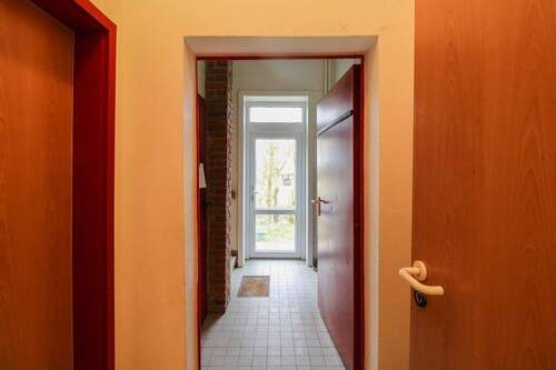 Durchgang zur Einliegerwohnung - 