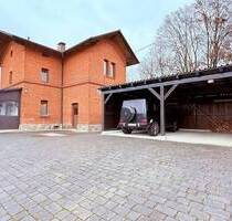... AIGNER - historisches, saniertes Bahnwärterhaus mit Carport für Individualisten mit Charme ... - Eggenfelden