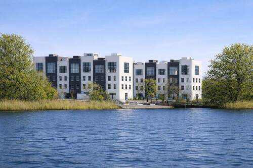 Wasseransicht - Exklusives Reihenmittelhaus in Wasserlage - frisch renoviert