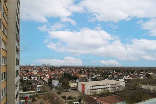 Balkonaussicht - 3 Zimmer Etagenwohnung in Ludwigshafen am Rhein