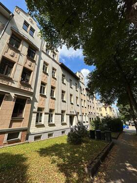 PHOTO-2023-08-23-13-57-34_1 - Günstige 3-Zimmer mit Laminat, Wannenbad und Balkon in guter Lage!