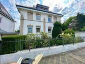 Hausansicht.jpeg - Hochwertige 5-Zimmer-Maisonette-Wohnung in Mannheim Neuostheim