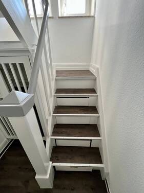 Treppe zum DG.JPG - 