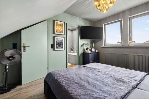 Schlafzimmer und Bad - 