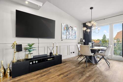 Essbereich - Moderne Maisonette-Wohnung mit zwei Bädern, Balkon und Stellplatz in Stutensee-Büchig