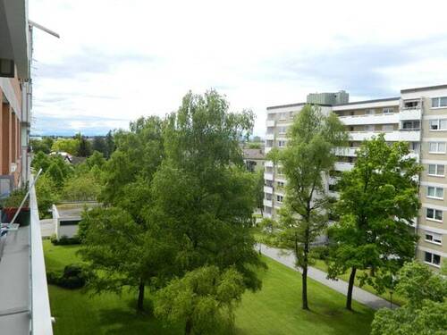 Ausblick 1 - 3 Zimmer Etagenwohnung zum Kaufen in München